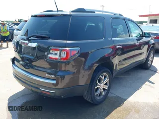 2016 GMC Acadia SLT z VIN 1GKKVSKD1GJ239068, wystawiony jako IAAI lot #42501235 z przebiegiem 141 151 mil mil oraz . Historia ofert i sprzedaży dostępna na DreamBid. Obrazek 4.