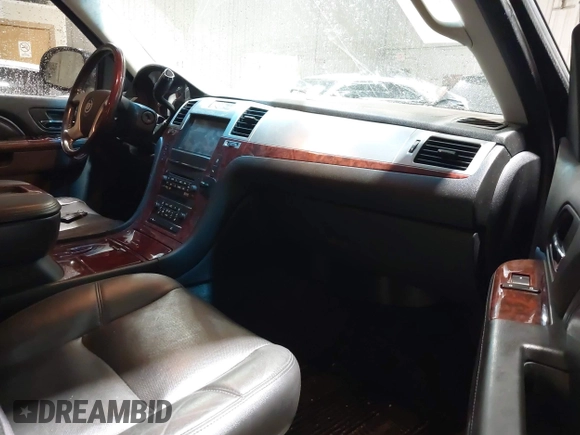 2013 Cadillac Escalade Premium with VIN 1GYS4CEFXDR209348, listed as a IAAI auction lot 42314700 with 122,923 mi miles and . Bid and sale history available at DreamBid. Image 5.