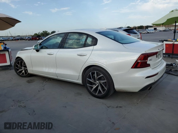 2020 Volvo S60 Momentum with VIN 7JRA22TK7LG049247, listed as a Copart auction lot 60189183 with 21,906 mi miles. Bid and sale history available at carsss.com. Image 2.