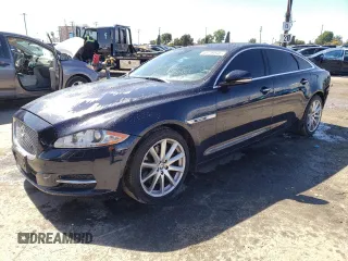 2012 Jaguar XJ XJL z VIN SAJWA2GB9CLV27033, wystawiony jako Copart lot #48719545 z przebiegiem 82 519 mil mil oraz Szkody całkowita. Historia ofert i sprzedaży dostępna na DreamBid. Obrazek 1.