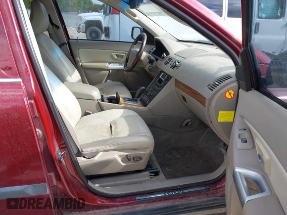 2005 Volvo XC90 with VIN YV1CZ911251165669, listed as a IAAI auction lot 42201984 with 189,754 mi miles and . Bid and sale history available at DreamBid. Image 5.