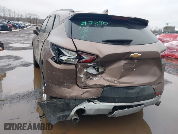 2020 Chevrolet Blazer LT z VIN 3GNKBHRS1LS547370, wystawiony jako IAAI lot #41576255 z przebiegiem 79 254 mil mil oraz . Historia ofert i sprzedaży dostępna na DreamBid. Obrazek 19.