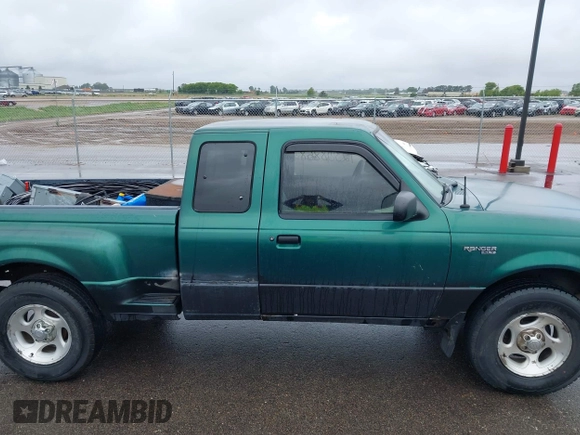 2000 Ford Ranger XL with VIN 1FTZR15V0YPC20295, listed as a IAAI auction lot 42308868 with 199,110 mi miles and . Bid and sale history available at DreamBid. Image 13.
