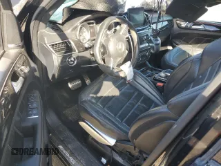 2017 Mercedes-Benz GLS 63 AMG с VIN 4JGDF7FE4HA774376, выставлен на аукционе Copart как лот 55956585 с пробегом Не указан миль и Списание • Salvage title. История ставок и продаж доступна на DreamBid. Изображение 8.