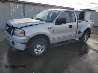 2006 Ford F-150 STX with VIN 1FTRF02W46KA92833, listed as a Copart auction lot 76401174 with 132,603 mi miles and Salvage Title. Bid and sale history available at carsss.com. Image 1.