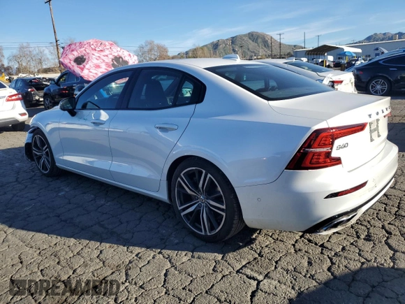 2020 Volvo S60 R-Design with VIN 7JRA22TM4LG032147, listed as a Copart auction lot 40153294 with 54,854 mi miles. Bid and sale history available at carsss.com. Image 2.