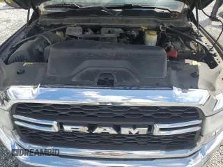 2020 Ram 3500 Tradesman z VIN 3C63RRGL1LG190776, wystawiony jako Copart lot #56361915 z przebiegiem 246 408 mil mil oraz Tytuł czysty. Historia ofert i sprzedaży dostępna na DreamBid. Obrazek 11.