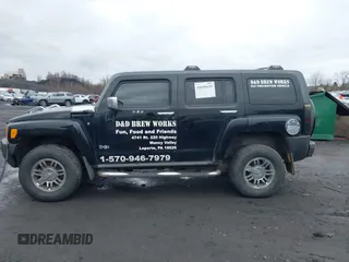 2008 Hummer H3 SUV Alpha with VIN 5GTEN63L388197946, listed as a IAAI auction lot 41695619 with 198,631 mi miles. Bid and sale history available at carsss.com. Image 14.
