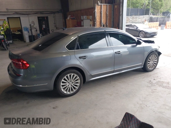 2016 Volkswagen Passat 1.8T SE with VIN 1VWBT7A35GC011129, listed as a IAAI auction lot 39977788 with 123,007 mi miles. Bid and sale history available at carsss.com. Image 4.