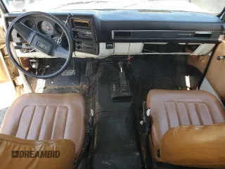 1990 Chevrolet Blazer z VIN 1GNEV18K5LF144221, wystawiony jako Copart lot #52296175 z przebiegiem 114 593 mil mil oraz Szkoda całkowita • Salvage title. Historia ofert i sprzedaży dostępna na DreamBid. Obrazek 8.
