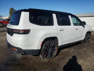 2024 Jeep Grand Wagoneer Series II Obsidian z VIN 1C4SJVFP8RS107645, wystawiony jako Copart lot #88718195 z przebiegiem 14 155 mil mil oraz Czysty tytuł • Clean title. Historia ofert i sprzedaży dostępna na DreamBid. Obrazek 3.