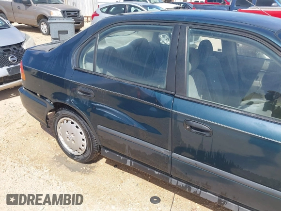 1997 Honda Civic DX with VIN 2HGEJ6623VH528179, listed as a IAAI auction lot 41756380 with 155,741 mi miles. Bid and sale history available at carsss.com. Image 6.