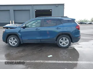 2024 GMC Terrain SLE z VIN 3GKALMEG4RL249642, wystawiony jako IAAI lot #42248039 z przebiegiem 11 695 mil mil oraz . Historia ofert i sprzedaży dostępna na DreamBid. Obrazek 14.