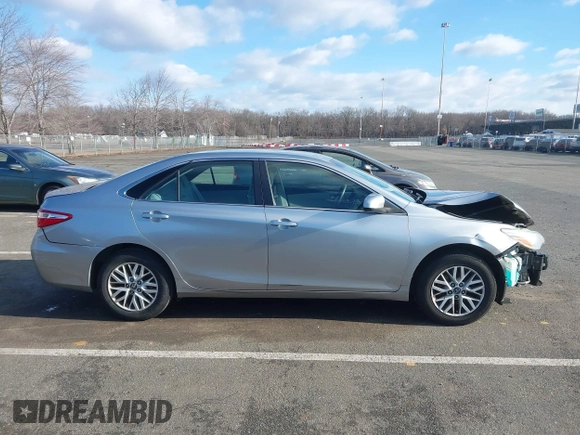 2017 Toyota Camry XLE with VIN 4T1BF1FK8HU675469, listed as a IAAI auction lot 41578198 with 172,230 mi miles and . Bid and sale history available at carsss.com. Image 13.