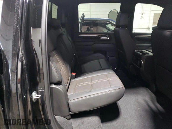 2024 Chevrolet Silverado 3500HD High Country with VIN 2GC4YVEY8R1243305, listed as a Copart auction lot 46139215 with 18,064 mi miles and Salvage Title. Bid and sale history available at carsss.com. Image 10.