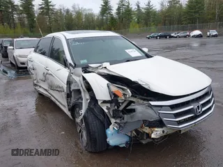2010 Honda Crosstour EX-L z VIN 5J6TF2H55AL010444, wystawiony jako IAAI lot #42187788 z przebiegiem 217 940 mil mil oraz . Historia ofert i sprzedaży dostępna na DreamBid. Obrazek 6.