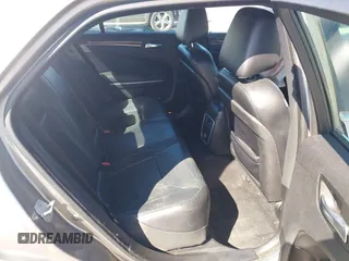 2014 Chrysler 300 z VIN 2C3CCAAGXEH335800, wystawiony jako IAAI lot #41984427 z przebiegiem 247 358 mil mil oraz . Historia ofert i sprzedaży dostępna na DreamBid. Obrazek 8.