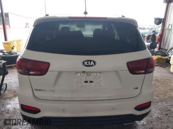 2019 Kia Sorento LX z VIN 5XYPG4A57KG609790, wystawiony jako IAAI lot #42199013 z przebiegiem 83 091 mil mil oraz . Historia ofert i sprzedaży dostępna na DreamBid. Obrazek 16.
