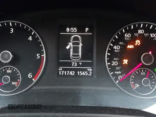 2015 Volkswagen Passat SE с VIN 1VWBV7A39FC031487, выставлен на аукционе IAAI как лот 41945088 с пробегом 171 742 миль миль и . История ставок и продаж доступна на DreamBid. Изображение 7.