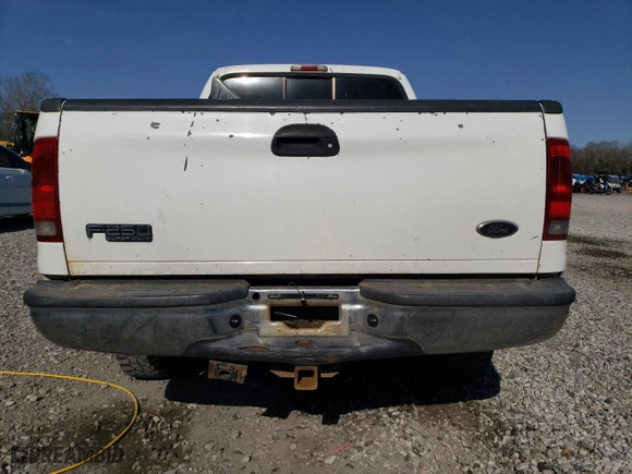 2004 Ford Super Duty F-250 XL with VIN 1FTNW21P44ED30647, listed as a Copart auction lot 48167095 with 294,981 mi miles and Salvage Title. Bid and sale history available at carsss.com. Image 6.