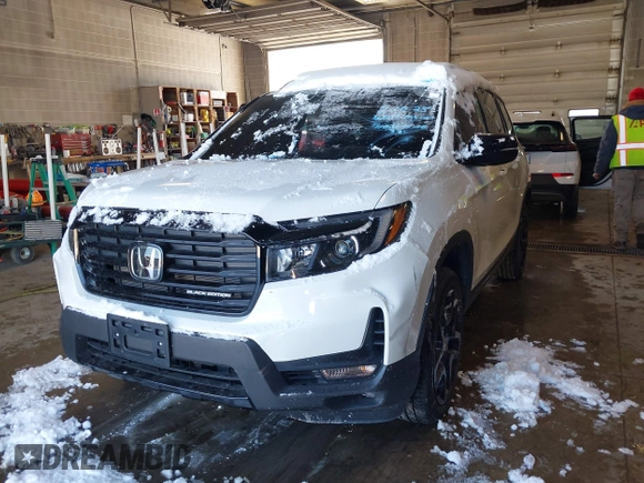 2025 Honda Passport Black Edition z VIN 5FNYF8H84SB003594, wystawiony jako IAAI lot #41582469 z przebiegiem Nie podano mil oraz . Historia ofert i sprzedaży dostępna na DreamBid. Obrazek 2.