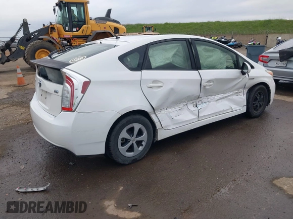 2015 Toyota Prius Four with VIN JTDKN3DU7F1918579, listed as a IAAI auction lot 41736025 with 129,880 mi miles. Bid and sale history available at carsss.com. Image 4.