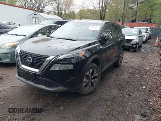 2023 Nissan Rogue SV z VIN JN8BT3BA2PW002884, wystawiony jako IAAI lot #41963571 z przebiegiem 21 488 mil mil oraz . Historia ofert i sprzedaży dostępna na DreamBid. Obrazek 18.