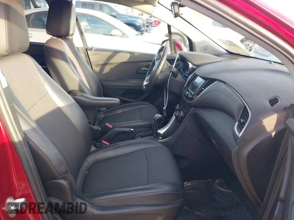 2020 Chevrolet Trax LT with VIN 3GNCJLSB3LL163220, listed as a IAAI auction lot 41630398 with 34,513 mi miles and . Bid and sale history available at DreamBid. Image 5.