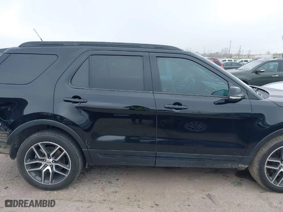 2018 Ford Explorer Sport with VIN 1FM5K8GT1JGB28640, listed as a IAAI auction lot 41640021 with 100,547 mi miles. Bid and sale history available at carsss.com. Image 13.