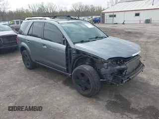 2006 Saturn VUE z VIN 5GZCZ63466S891802, wystawiony jako IAAI lot #42053473 z przebiegiem 133 439 mil mil oraz . Historia ofert i sprzedaży dostępna na DreamBid. Obrazek 1.