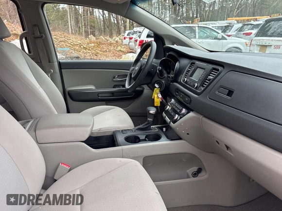 2017 Kia Sedona L with VIN KNDMA5C1XH6264738, listed as a Copart auction lot 50898905 with 151,513 mi miles and Clean Title. Bid and sale history available at carsss.com. Image 5.