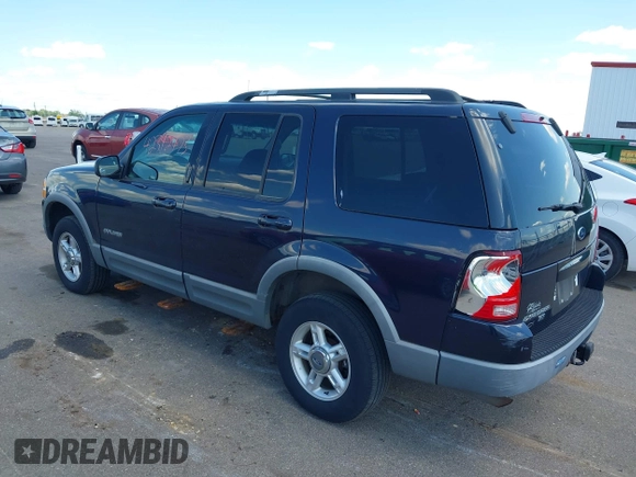 2002 Ford Explorer XLT with VIN 1FMDU73E92ZA96369, listed as a IAAI auction lot 42342473 with 101,303 mi miles and . Bid and sale history available at DreamBid. Image 3.