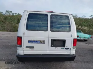 2010 Ford Econoline Passenger XL z VIN 1FBNE3BL0ADA95254, wystawiony jako IAAI lot #40848575 z przebiegiem 120 221 mil mil oraz . Historia ofert i sprzedaży dostępna na DreamBid. Obrazek 16.