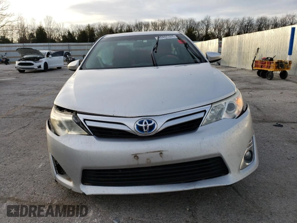 2012 Toyota Camry XLE z VIN 4T1BD1FK5CU046816, wystawiony jako Copart lot #52141865 z przebiegiem 242 479 mil mil oraz Szkoda całkowita • Salvage title. Historia ofert i sprzedaży dostępna na DreamBid. Obrazek 5.