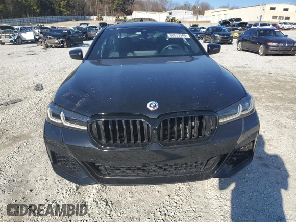 2023 BMW 5 Series M550i xDrive z VIN WBA13BK08PCM88687, wystawiony jako Copart lot #88633545 z przebiegiem Nie podano mil oraz Szkoda całkowita • Salvage title. Historia ofert i sprzedaży dostępna na DreamBid. Obrazek 5.