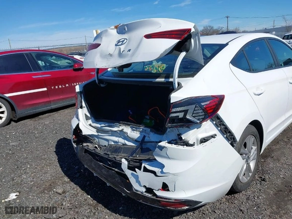 2020 Hyundai Elantra SEL with VIN 5NPD84LF6LH570786, listed as a IAAI auction lot 41800432 with 81,192 mi miles. Bid and sale history available at carsss.com. Image 6.