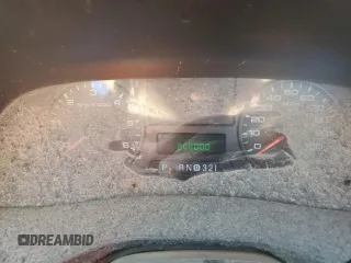 2005 Ford F-350 XL с VIN 1FDSF34595EC82207, выставлен на аукционе Copart как лот 81135964 с пробегом Не указан миль и Списание • Salvage title. История ставок и продаж доступна на DreamBid. Изображение 9.