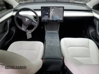 2022 Tesla Model 3 Long Range z VIN 5YJ3E1EB9NF134819, wystawiony jako Copart lot #49639365 z przebiegiem 49 245 mil mil oraz Szkoda całkowita • Salvage title. Historia ofert i sprzedaży dostępna na DreamBid. Obrazek 8.