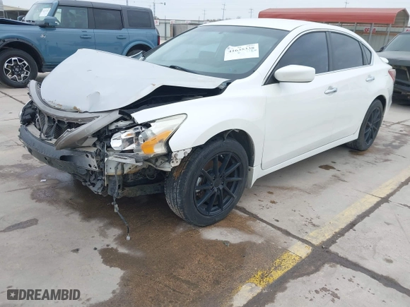 2013 Nissan Altima 2.5 S with VIN 1N4AL3AP5DC909516, listed as a IAAI auction lot 41635338 with 161,201 mi miles. Bid and sale history available at carsss.com. Image 19.