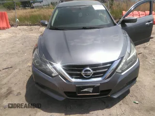 2017 Nissan Altima SR with VIN 1N4AL3AP0HC119630, listed as a IAAI auction lot 42082944 with 187,720 mi miles and . Bid and sale history available at carsss.com. Image 6.
