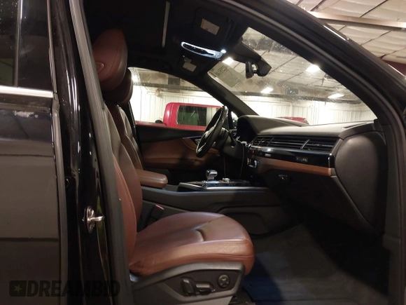 2017 Audi Q7 Prestige with VIN WA1VABF71HD043036, listed as a IAAI auction lot 42255140 with 90,009 mi miles and . Bid and sale history available at DreamBid. Image 5.