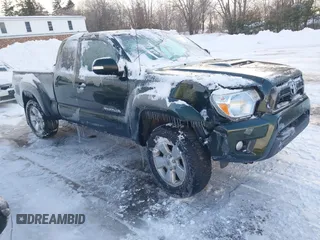 2014 Toyota Tacoma with VIN 5TFUU4EN5EX088253, listed as a IAAI auction lot 41556575 with 145,337 mi miles. Bid and sale history available at carsss.com. Image 1.