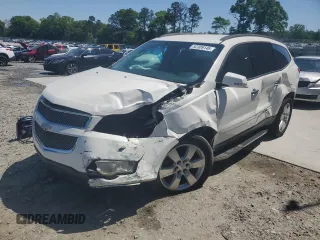 2012 Chevrolet Traverse LTZ z VIN 1GNKRLED5CJ233616, wystawiony jako Copart lot #52309145 z przebiegiem Nie podano mil oraz Szkoda całkowita • Salvage title. Historia ofert i sprzedaży dostępna na DreamBid. Obrazek 1.