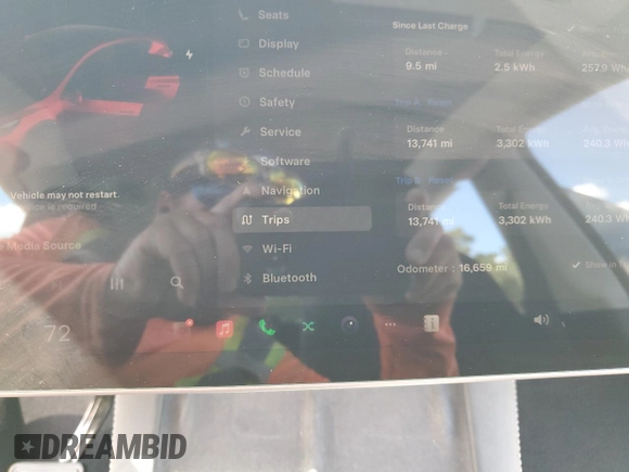 2024 Tesla Model Y Long Range с VIN 7SAYGDEE4RA325145, выставлен на аукционе Copart как лот 61132955 с пробегом 16 659 миль миль и Списание • Salvage title. История ставок и продаж доступна на DreamBid. Изображение 9.