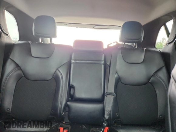 2019 Jeep Cherokee Latitude Plus with VIN 1C4PJLLB0KD333207, listed as a Copart auction lot 60720725 with 67,826 mi miles and Salvage title. Bid and sale history available at DreamBid. Image 10.