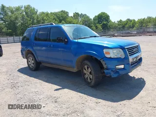 2010 Ford Explorer XLT z VIN 1FMEU7DE1AUA78012, wystawiony jako IAAI lot #42634291 z przebiegiem 184 086 mil mil oraz . Historia ofert i sprzedaży dostępna na DreamBid. Obrazek 1.