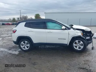 2019 Jeep Compass Latitude with VIN 3C4NJDBB1KT761196, listed as a IAAI auction lot 41812230 with 51,268 mi miles. Bid and sale history available at carsss.com. Image 12.