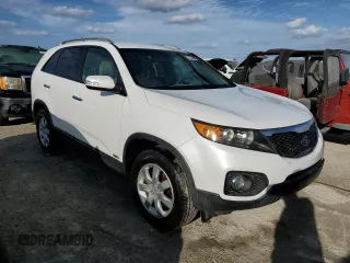 2011 Kia Sorento LX with VIN 5XYKTCA17BG135286, listed as a Copart auction lot 75340844 with 142,246 mi miles and Salvage Title. Bid and sale history available at carsss.com. Image 4.