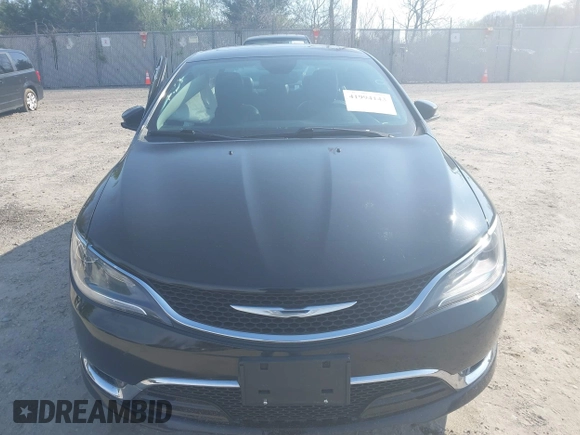 2015 Chrysler 200 C z VIN 1C3CCCEG0FN553629, wystawiony jako IAAI lot #41994143 z przebiegiem 75 774 mil mil oraz . Historia ofert i sprzedaży dostępna na DreamBid. Obrazek 12.