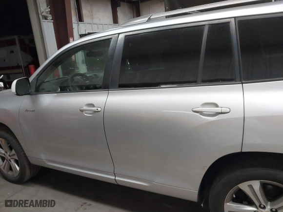 2009 Toyota Highlander Sport with VIN JTEDS43A192069963, listed as a IAAI auction lot 41583196 with 225,603 mi miles. Bid and sale history available at carsss.com. Image 15.